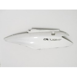 Tapa trasera izquierda blanca yamaha delight usada