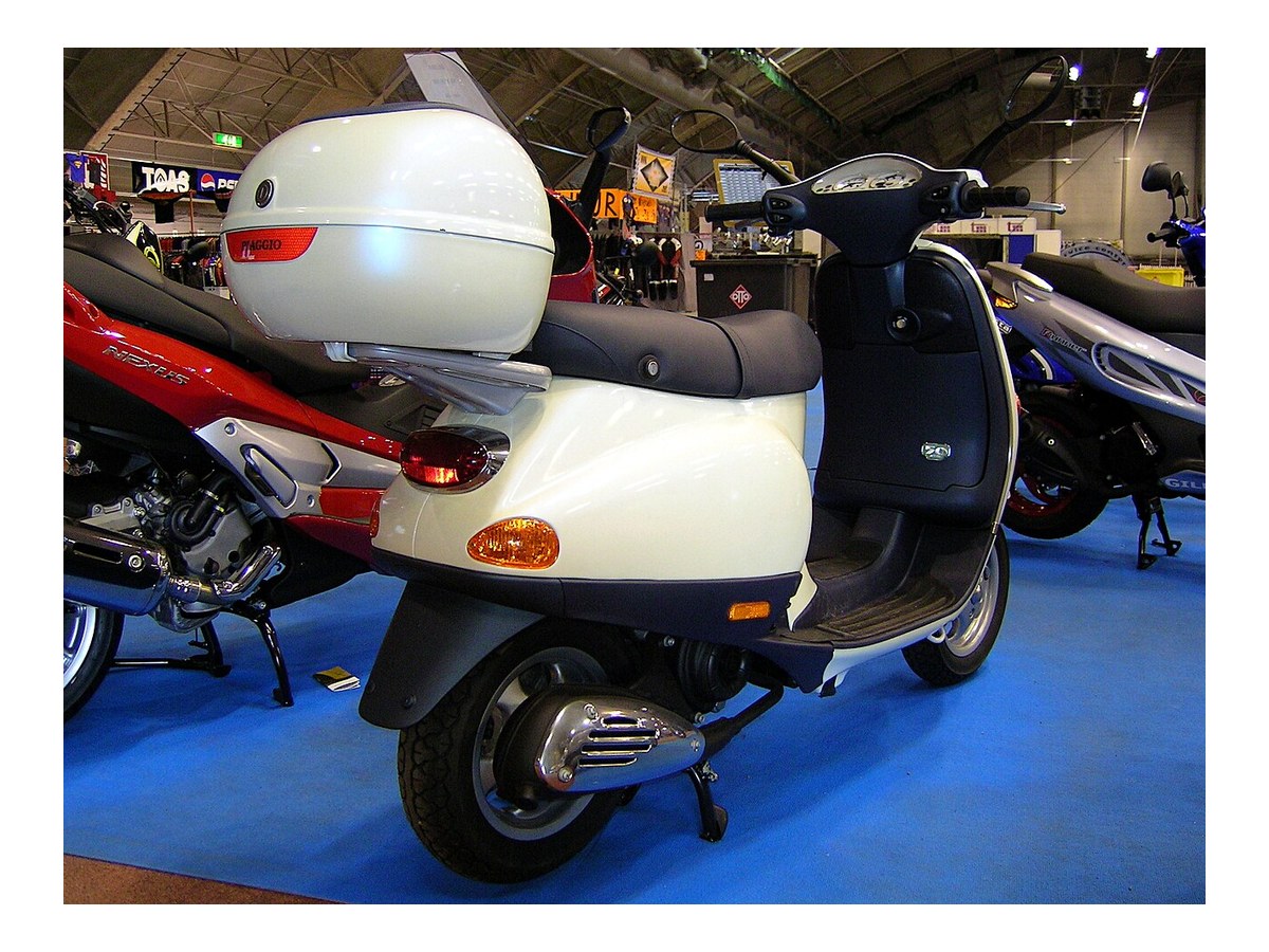 Vespa ET4 125
