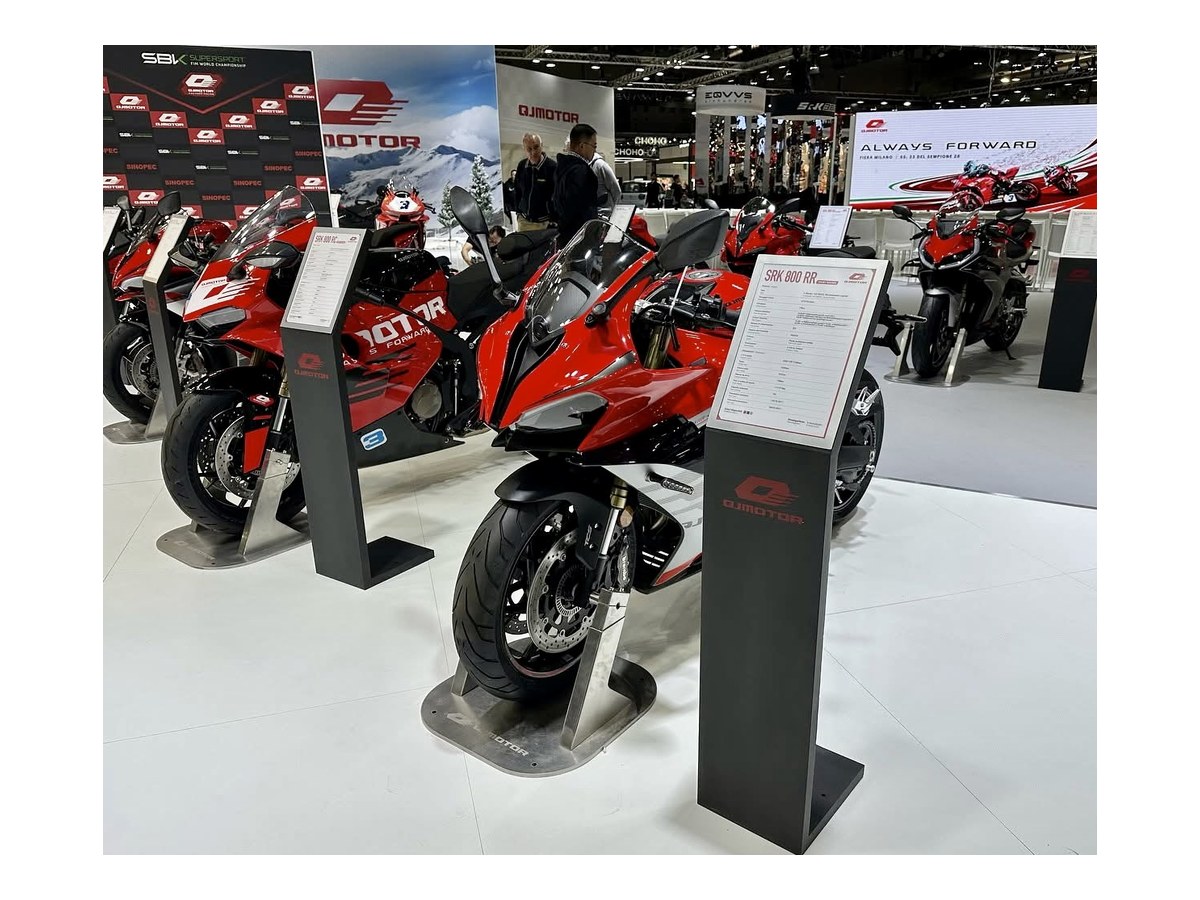 Benelli Leoncino 800