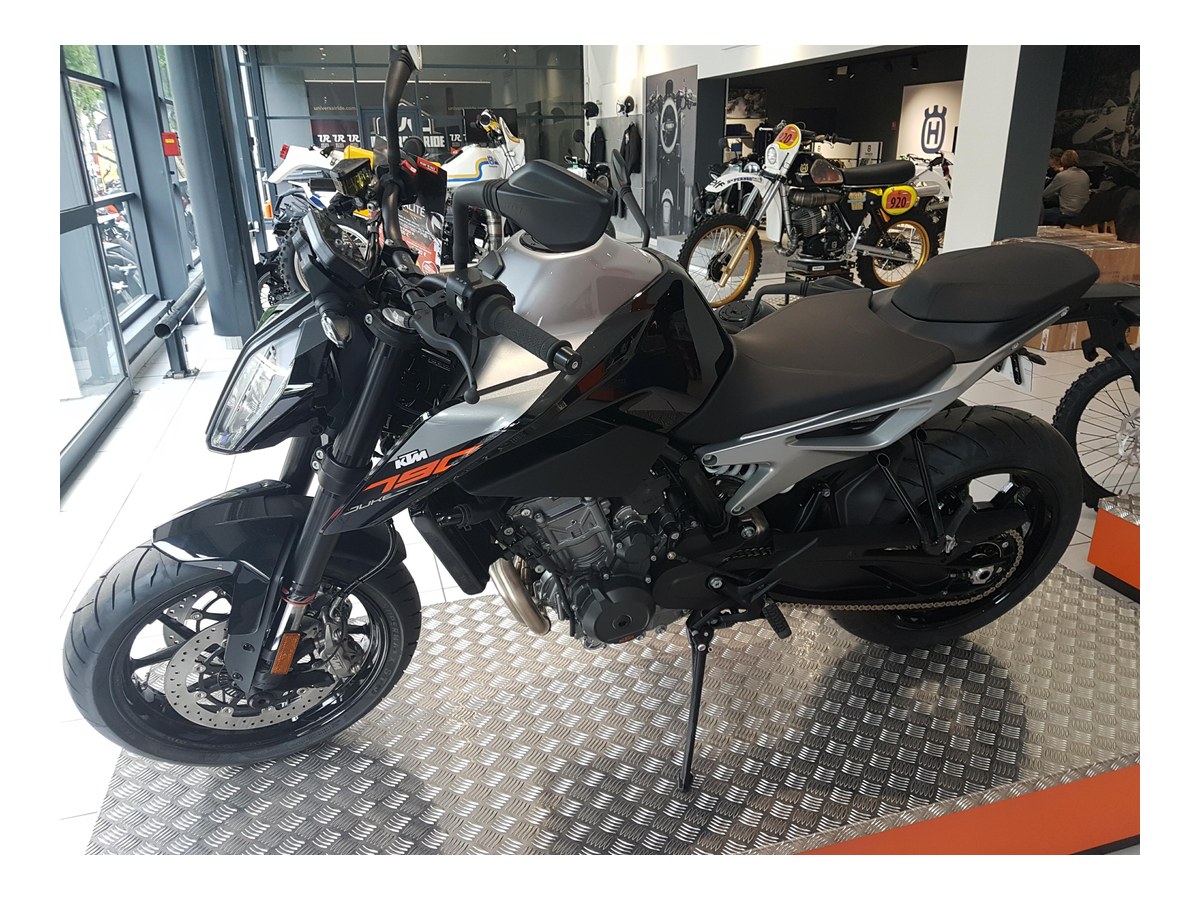 KTM Duke 790