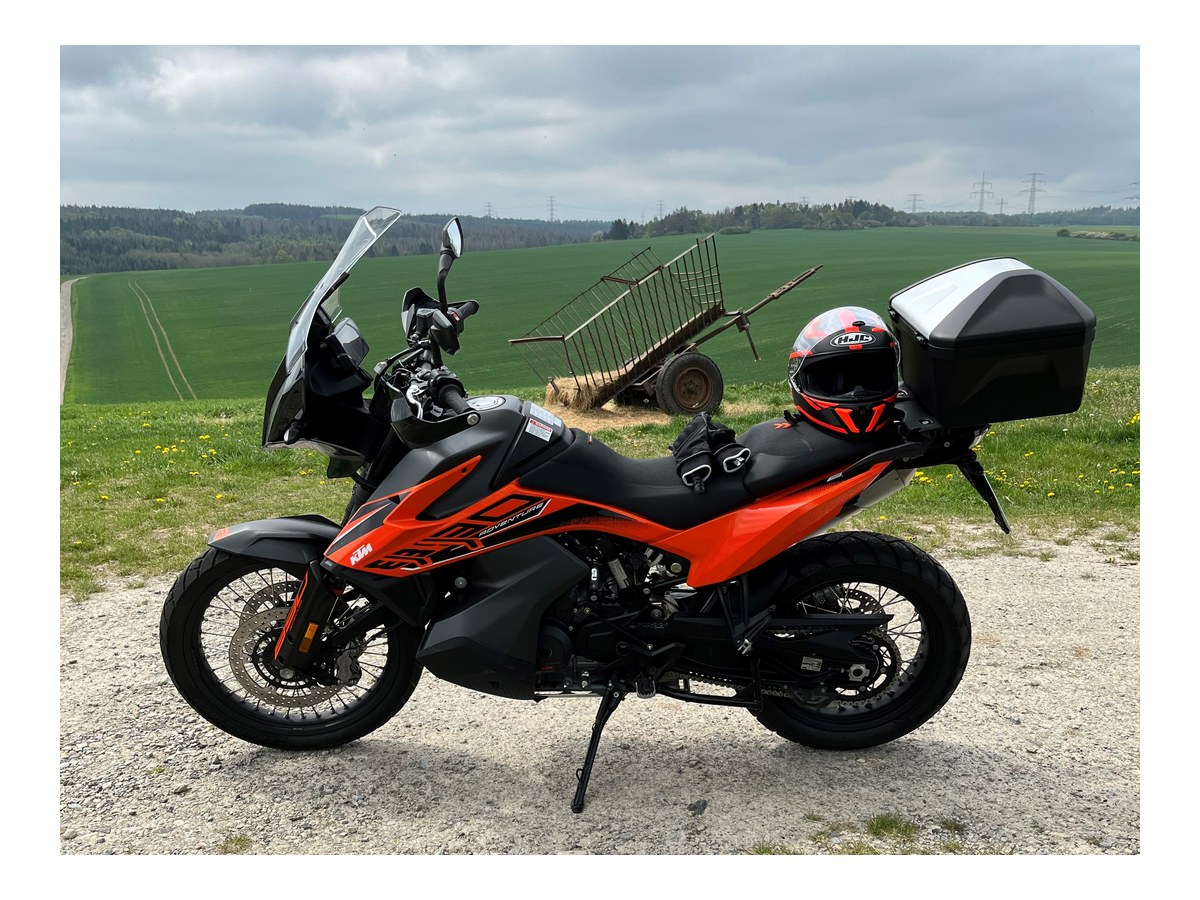 KTM Adventure 890